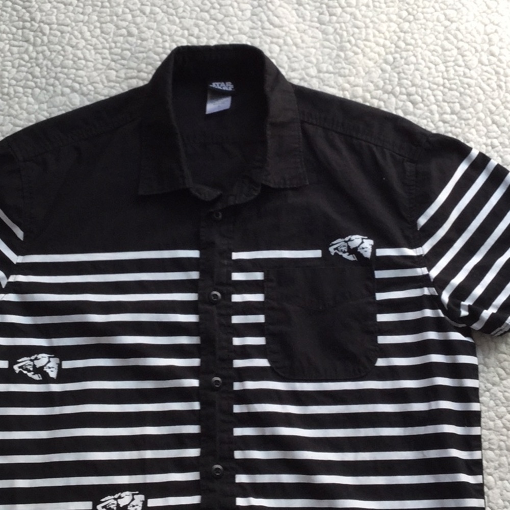 Star Wars adult size Small shirt - Picture 2 of 3